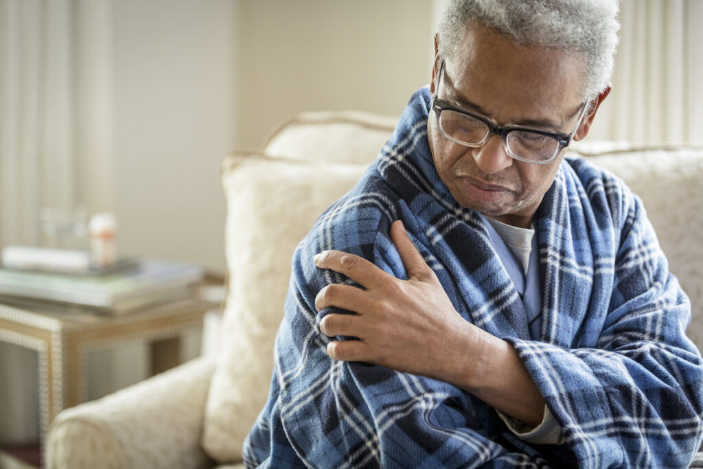 one shoulder hurts when waking up after 50 years of side sleeping, shoulder pain