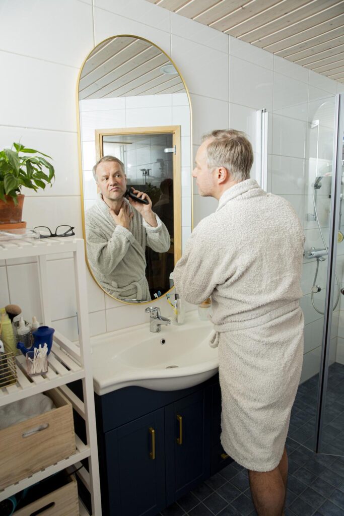 Best electric razors for seniors for a safe and comfortable shave